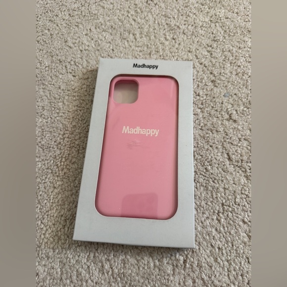 Madhappy Bundle of 2 IPhone 11 Cases - Picture 2 of 4